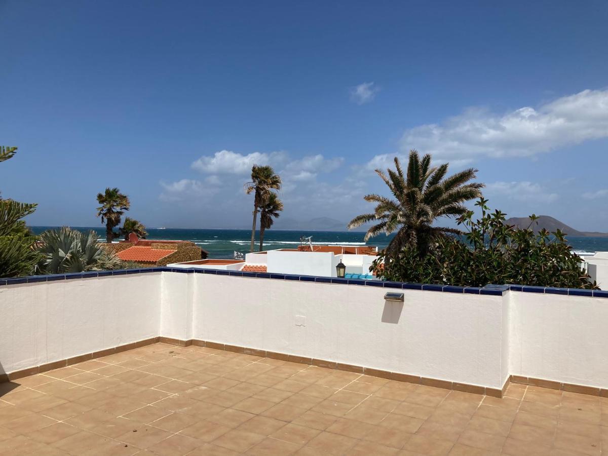 Beach House With The Heated Pool Next To Rocky Point Corralejo Eksteriør bilde