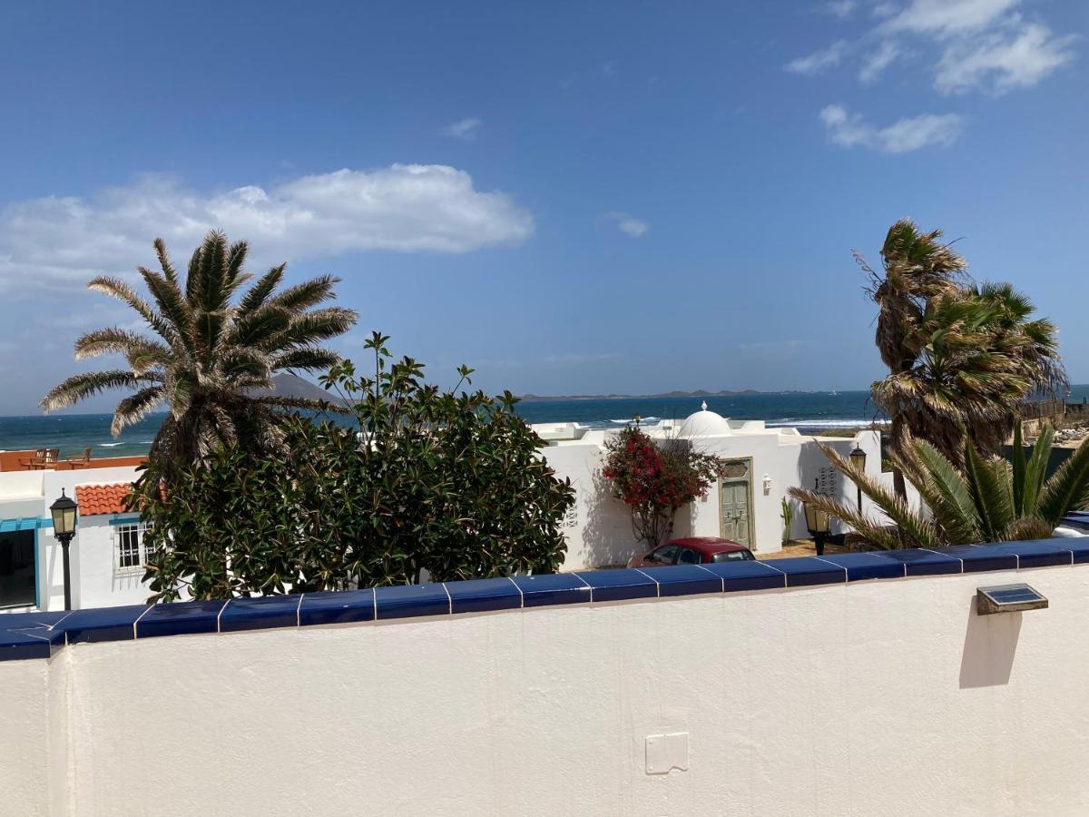 Beach House With The Heated Pool Next To Rocky Point Corralejo Eksteriør bilde